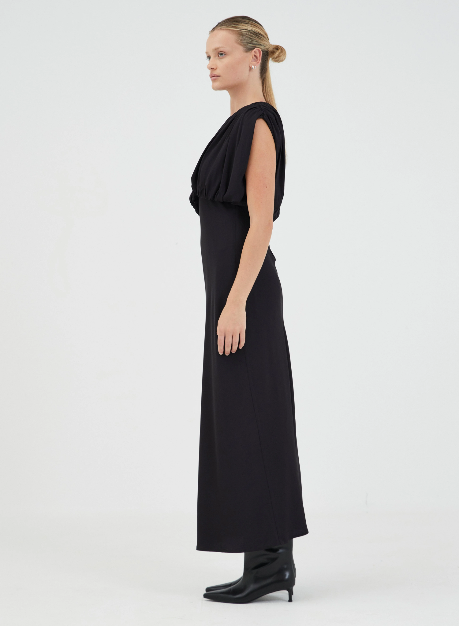 Seraphic Midi Dress - Black