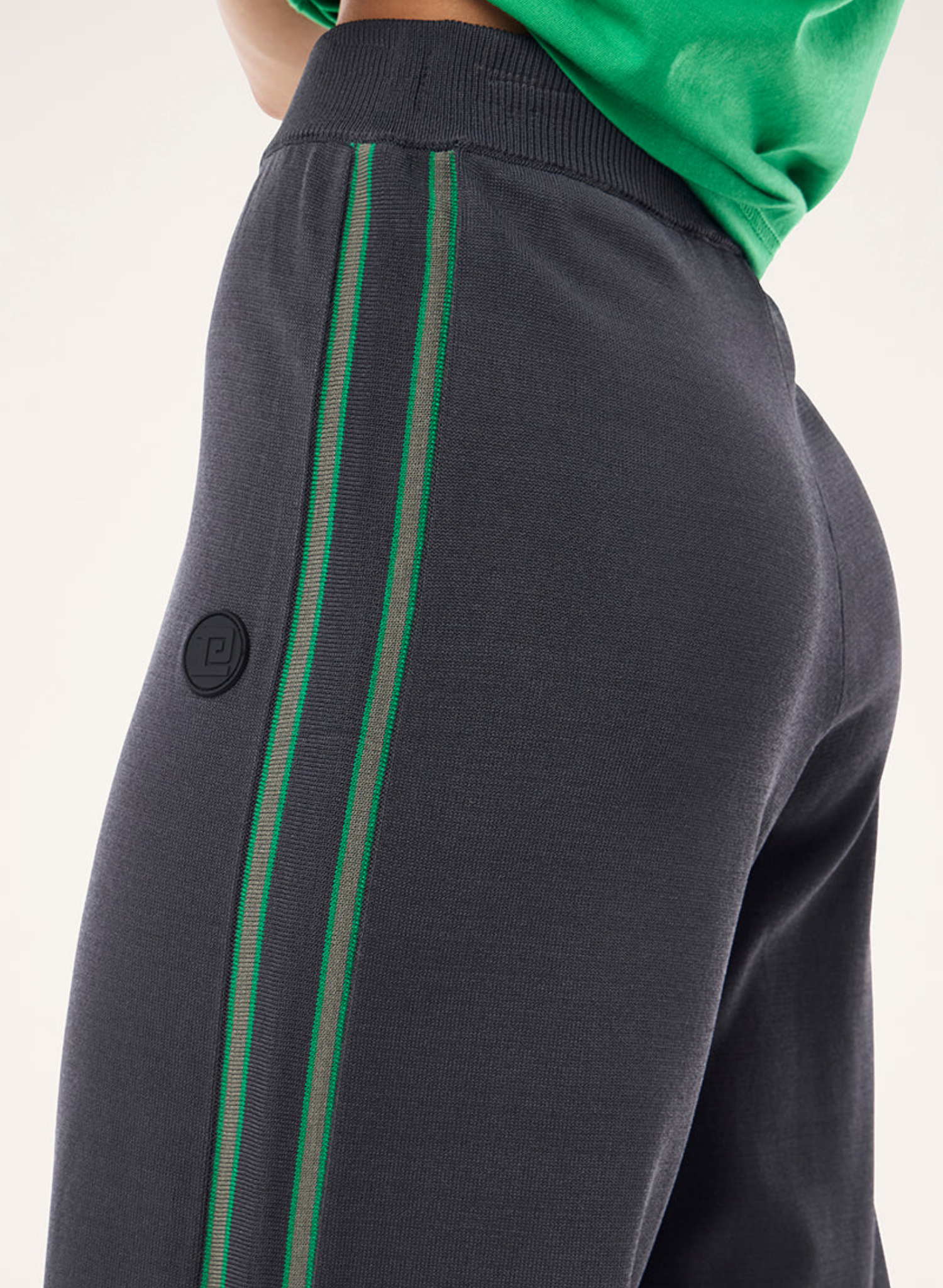 Retreat Pant in Caviar