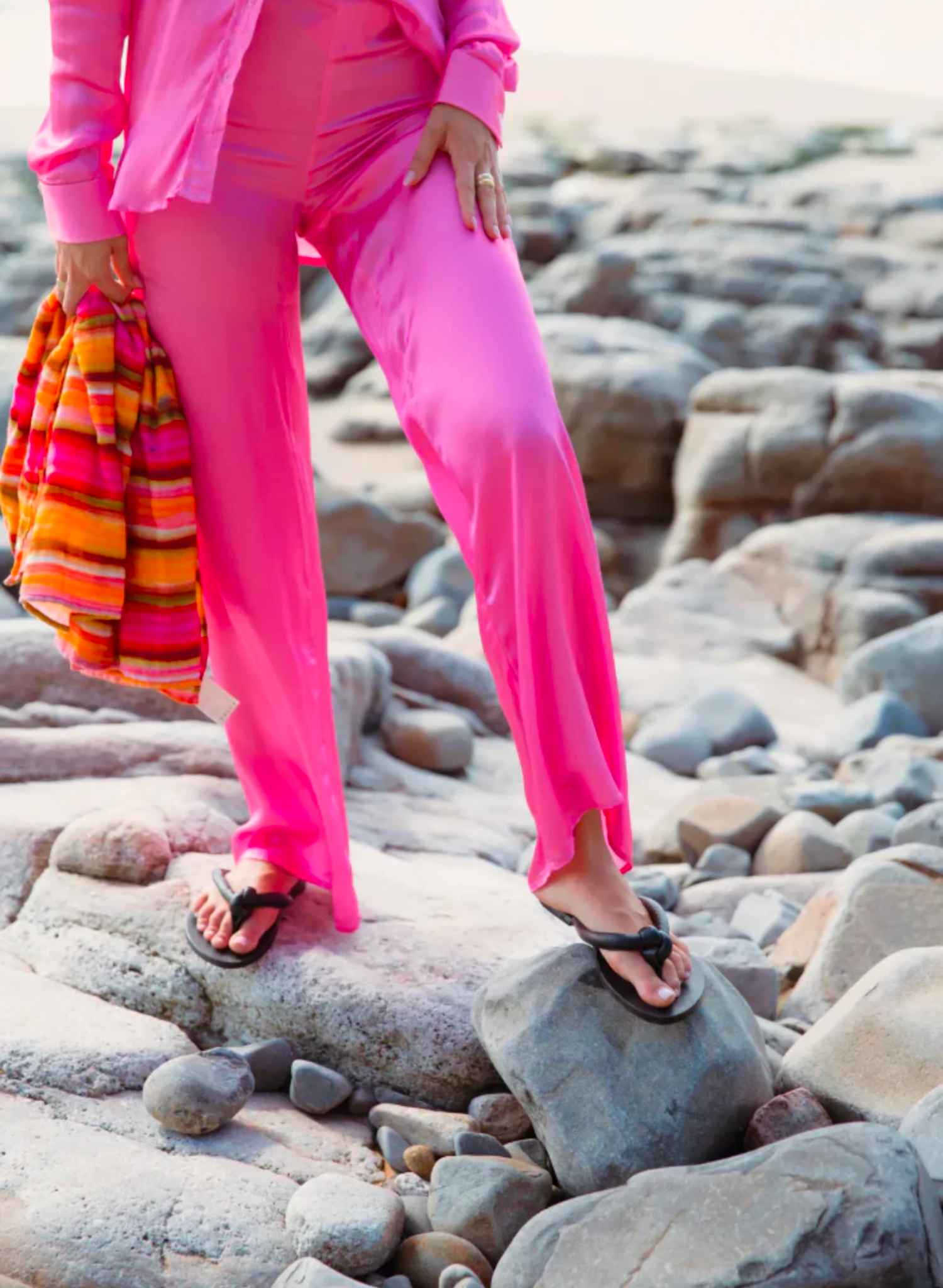 The latest Pant in Candy Pink, is the ultimate pant for any occasion. Featuring an elastic waist band, this light and airy pant can be worn effortlessly from the lounge to city or coast. Pair with your favourite shirt and your favourite sandals for the perfect summer fit.