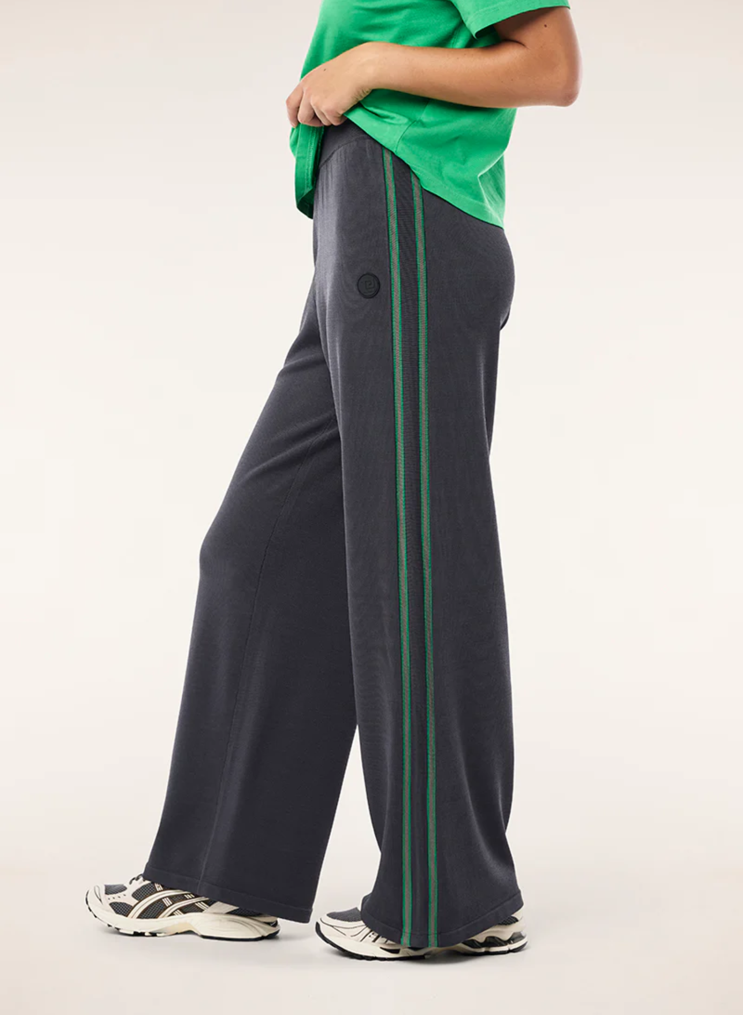 Retreat Pant in Caviar