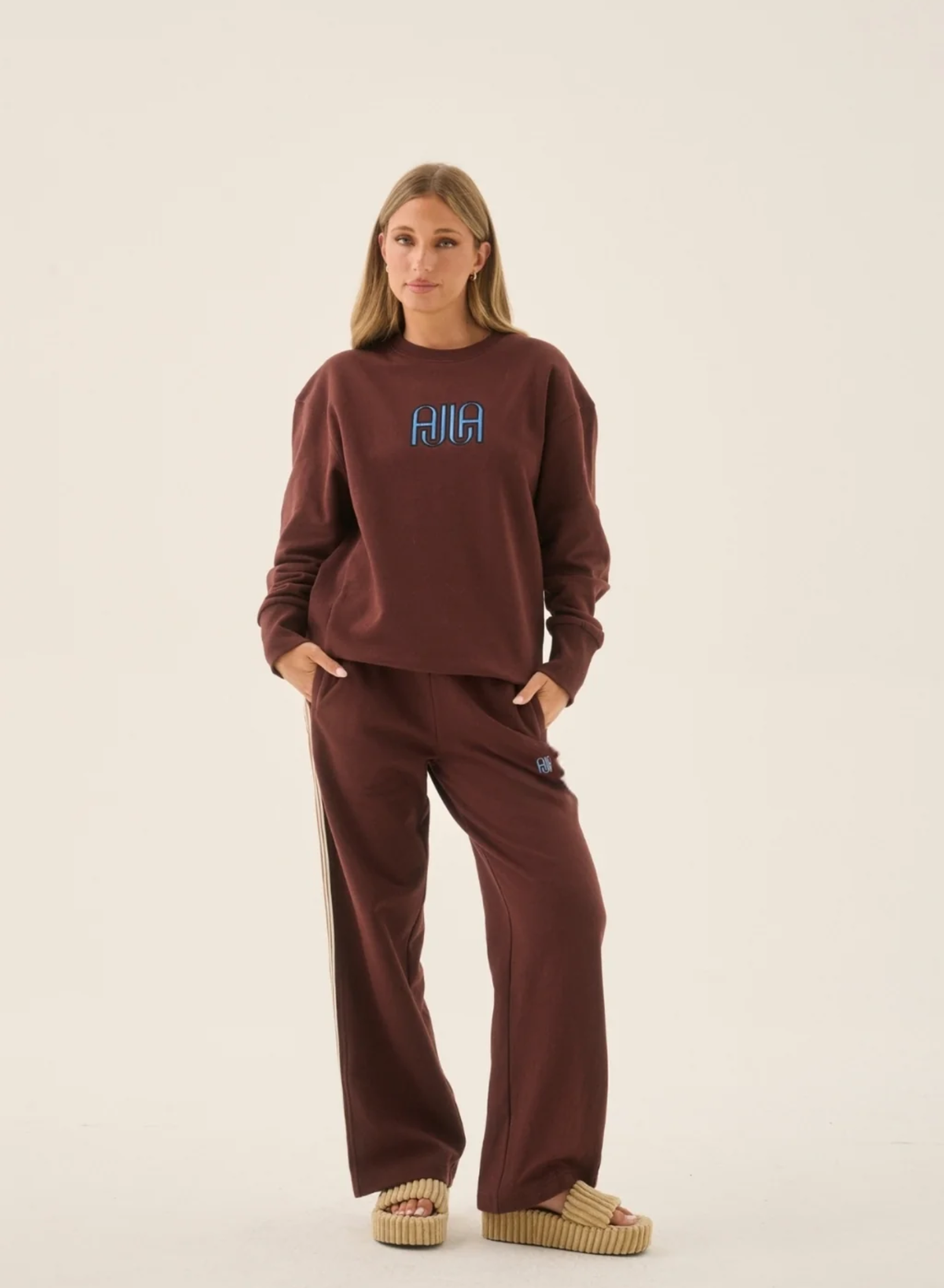 AJJA Trackpant Espresso