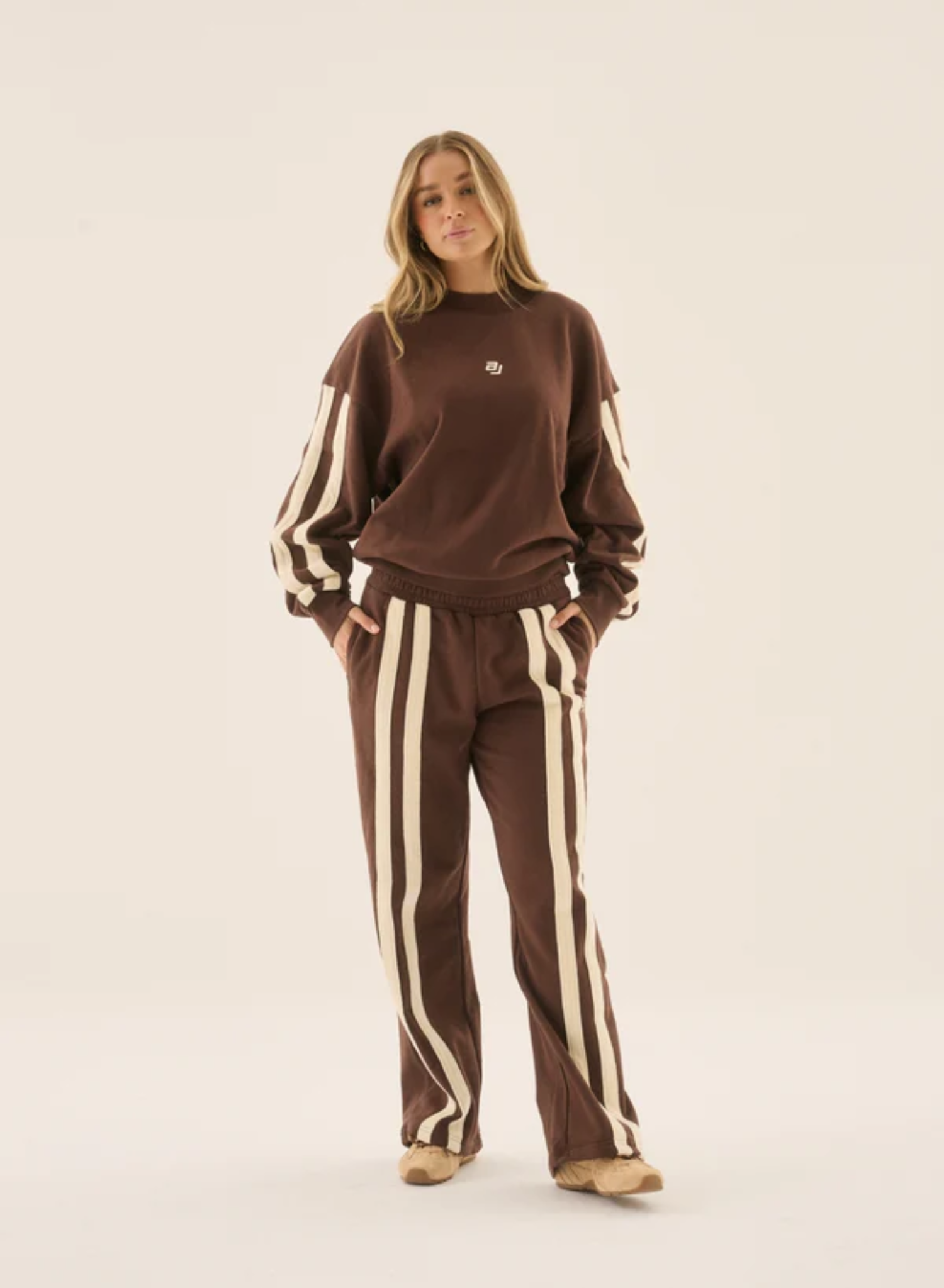 AJ Logo Stripe Trackpant in Chicory Coffee