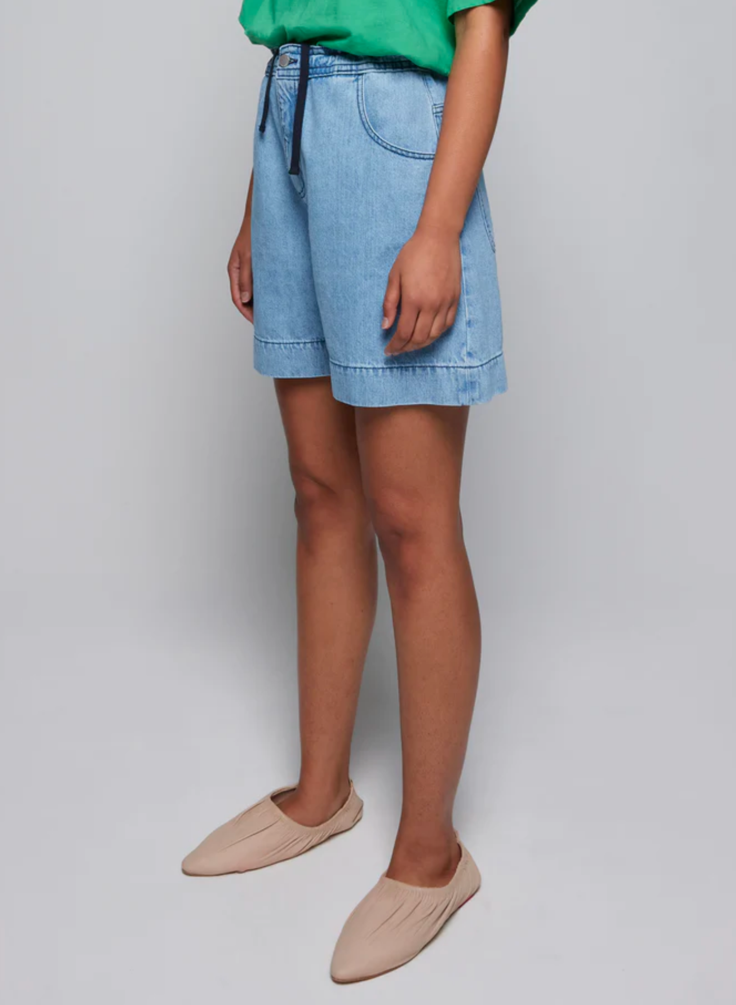 Sophie Drawcord Short in Pebble