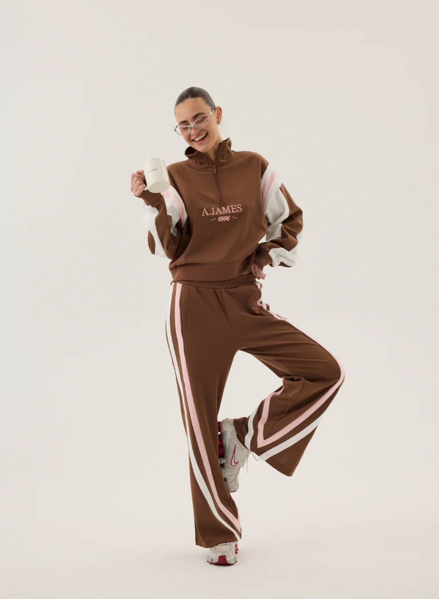 1996 Trackside Sweatshirt in Mocha