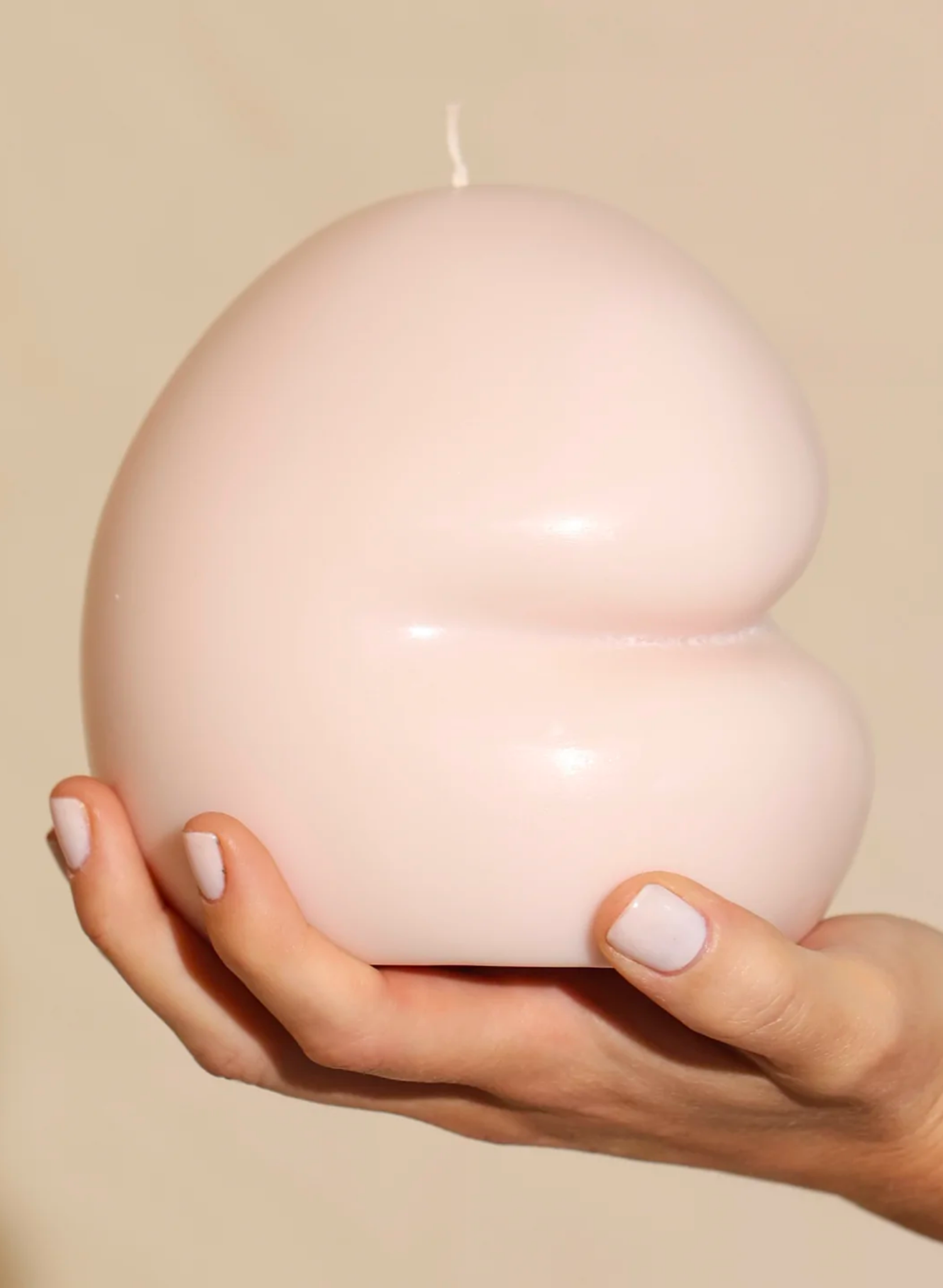The asymmetrical Tulum Blobbies in Blush candle is cute and curious all at once, for seriously stylish home decor that doesn’t take itself too seriously.