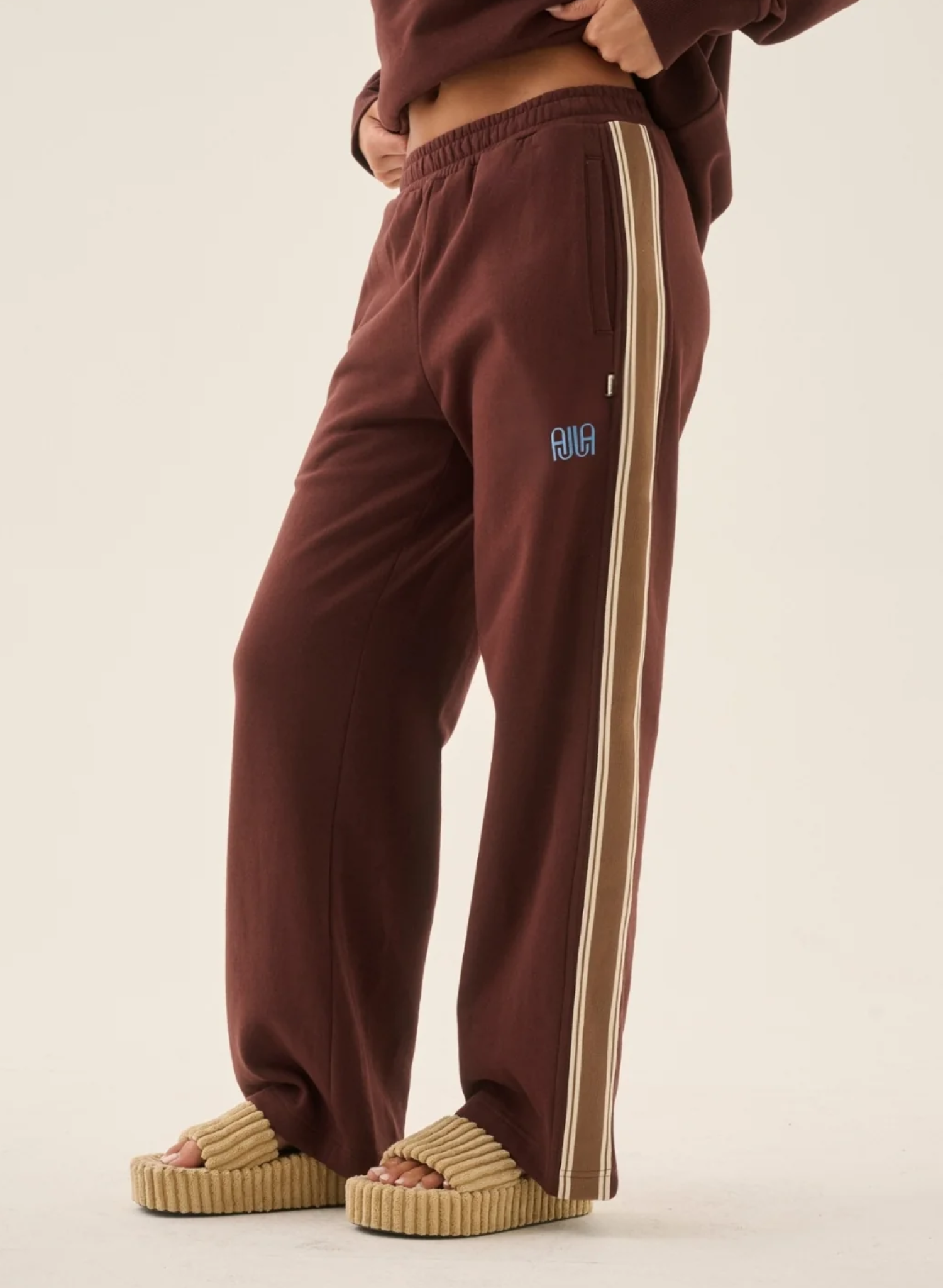 AJJA Trackpant Espresso