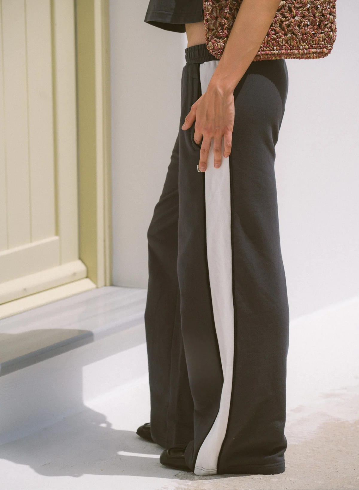 James Trackpant Washed Black