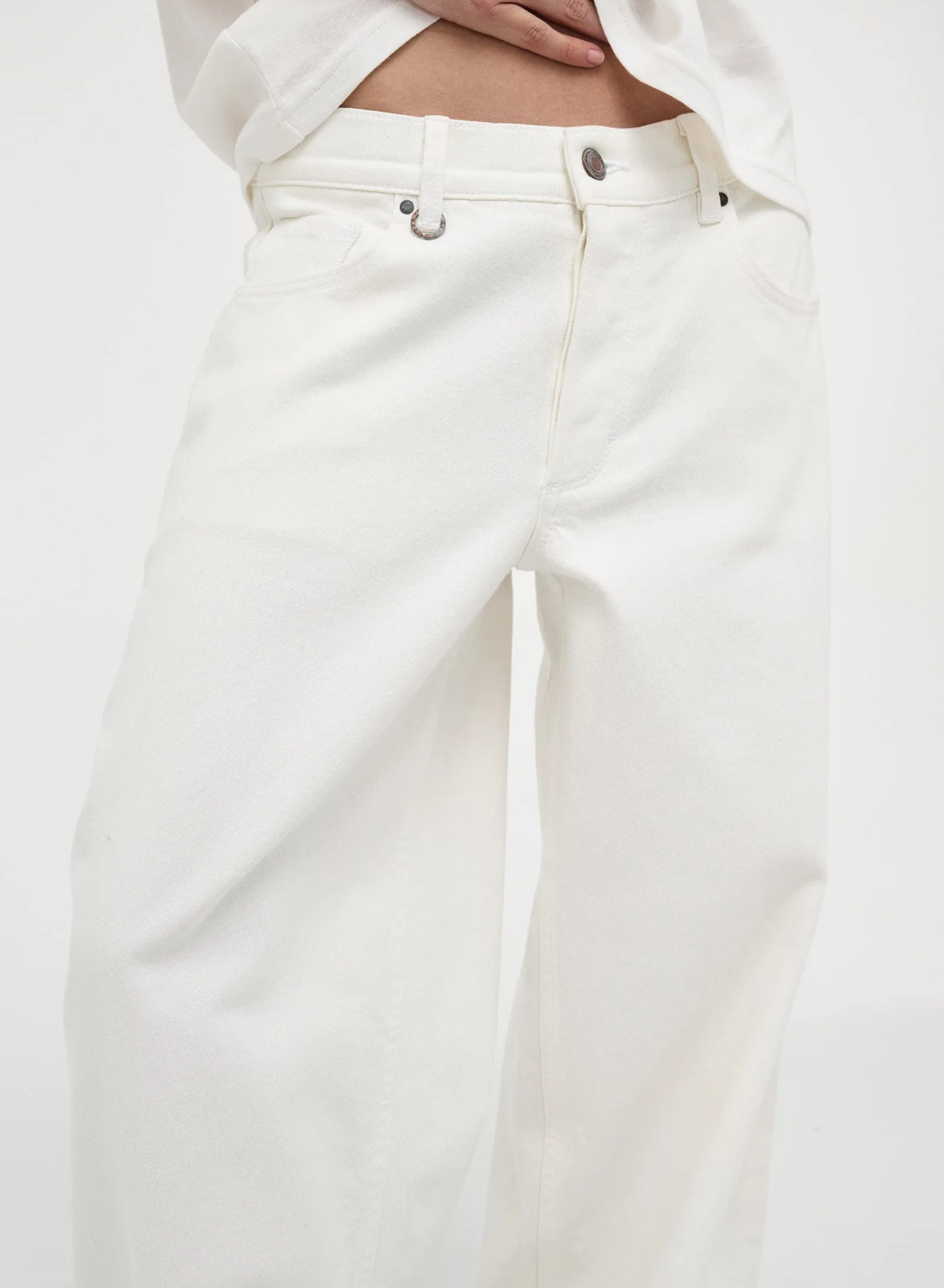 Nancy Barrel - White