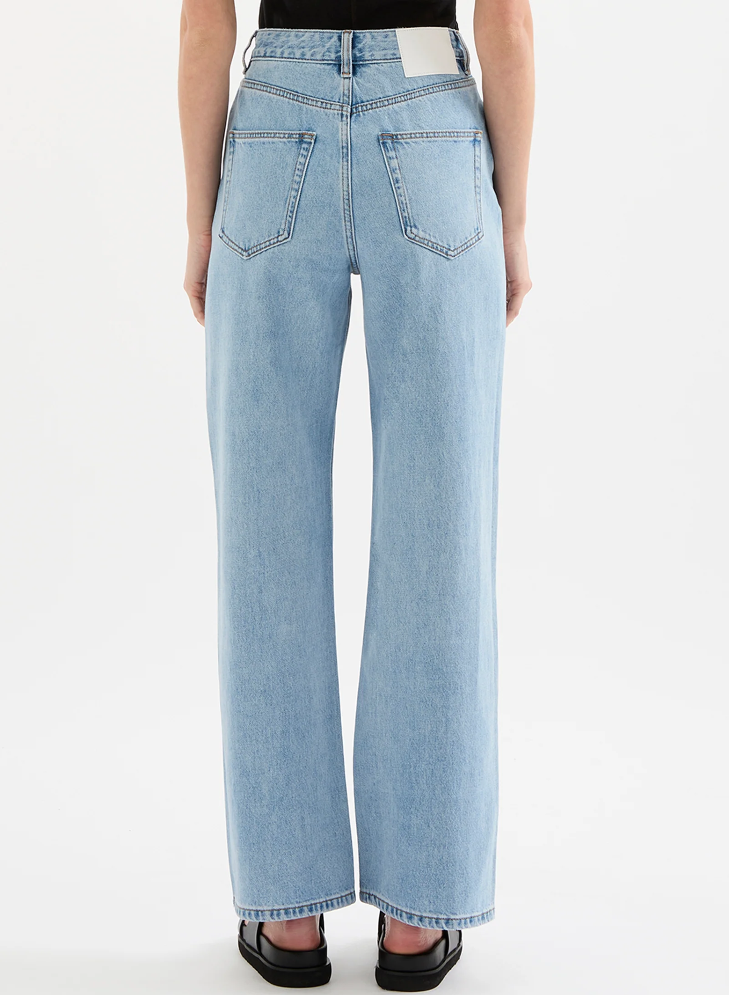 Organic Relaxed Leg Jean