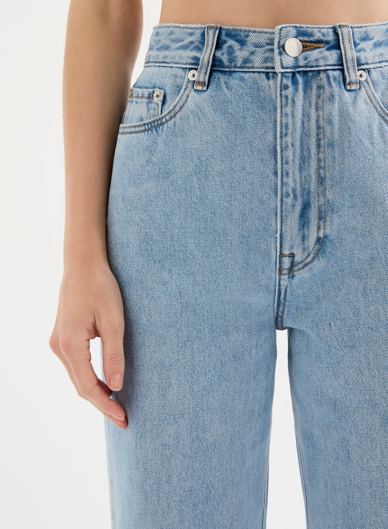 Organic Relaxed Leg Jean