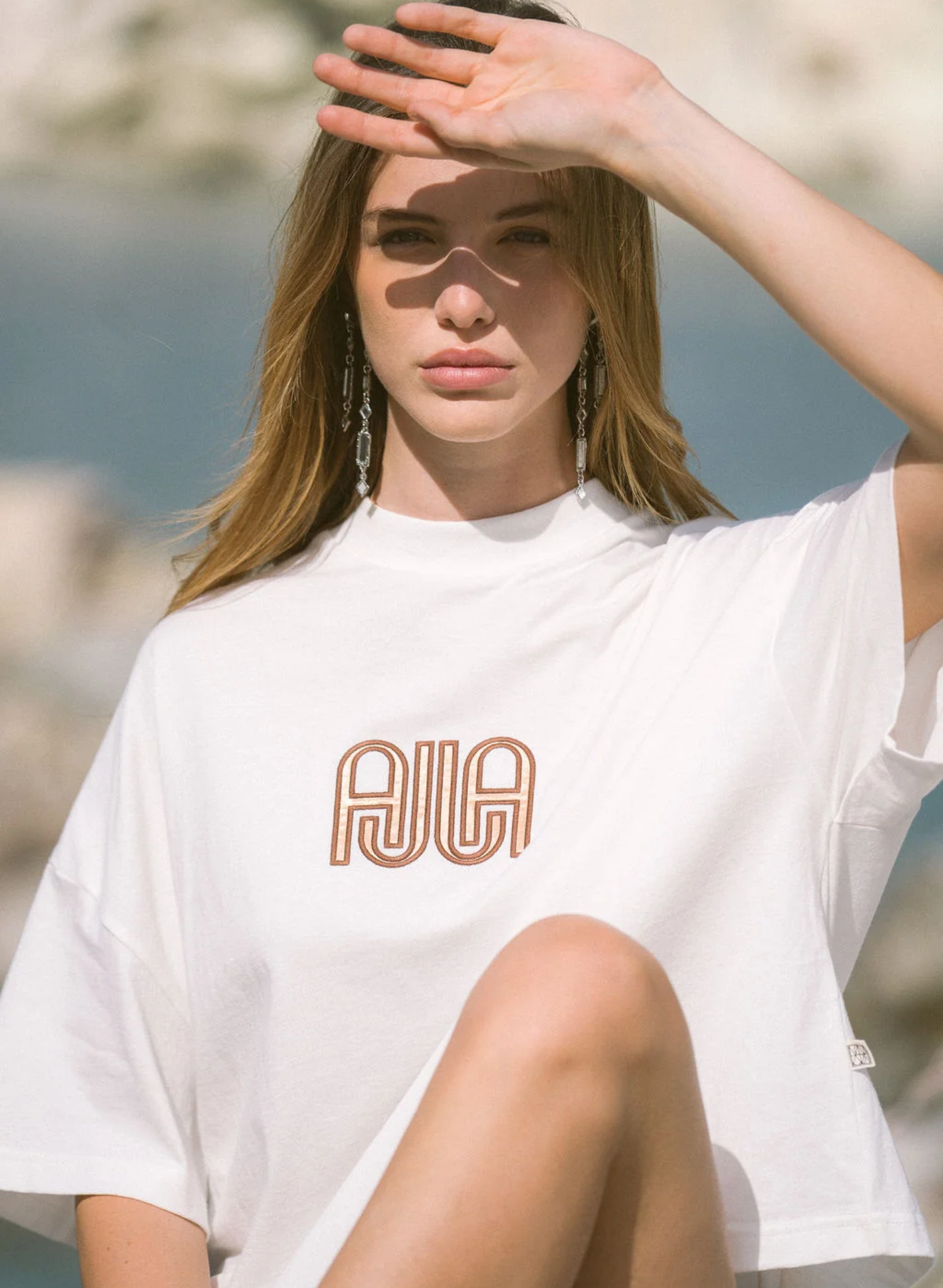 AJJA Oversized Tee Snow