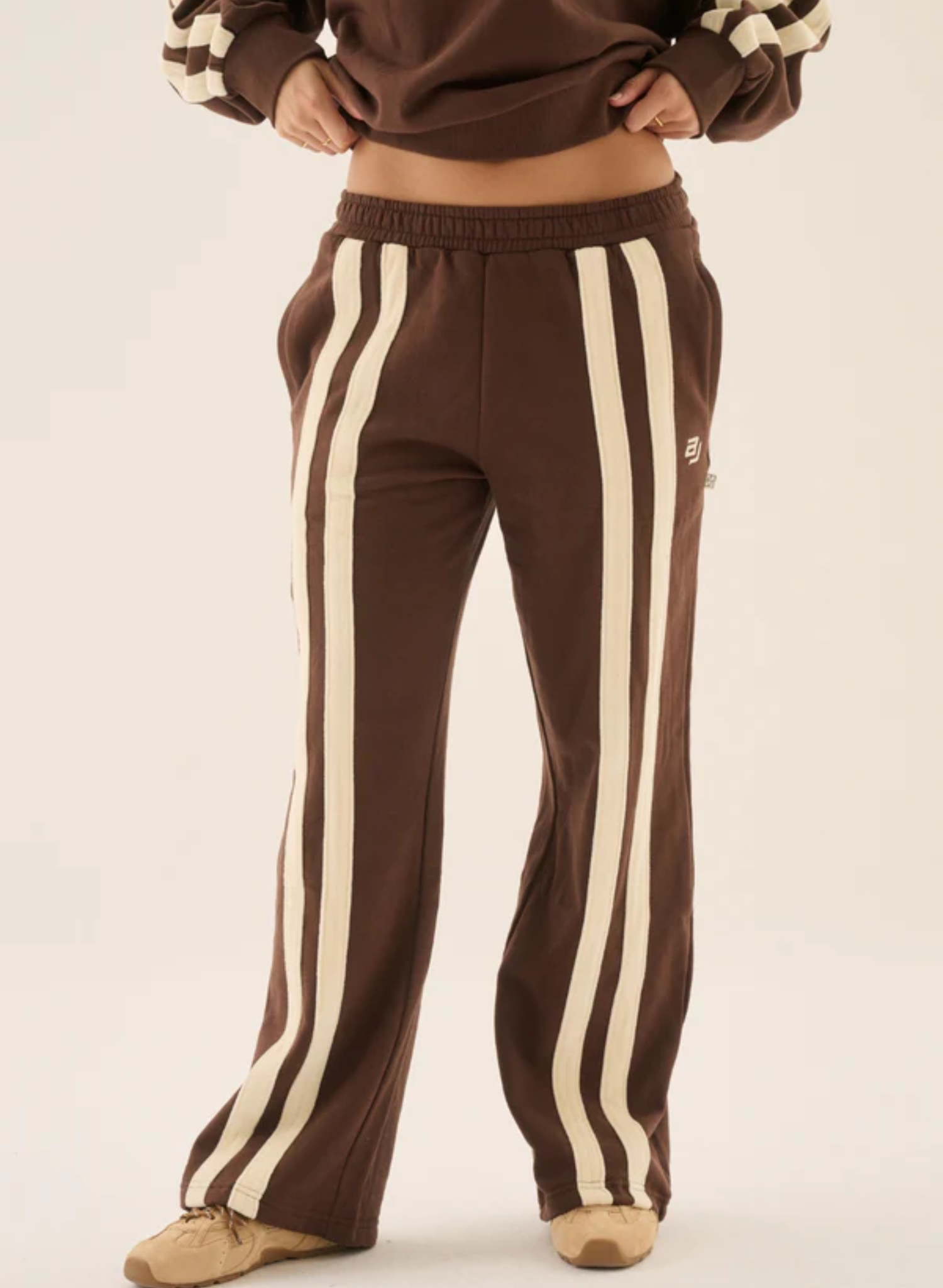 AJ Logo Stripe Trackpant in Chicory Coffee